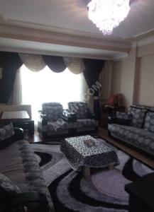 شقه في اسنيورت قريب على الميدان  2+1  طابق 3  عدد ...