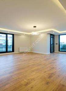 للتواصل عبر الواتساب 00905357184945  