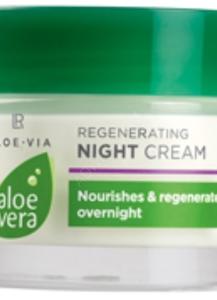 Moisturizing night cream Moisturizing night cream that regenerates skin cells and ...