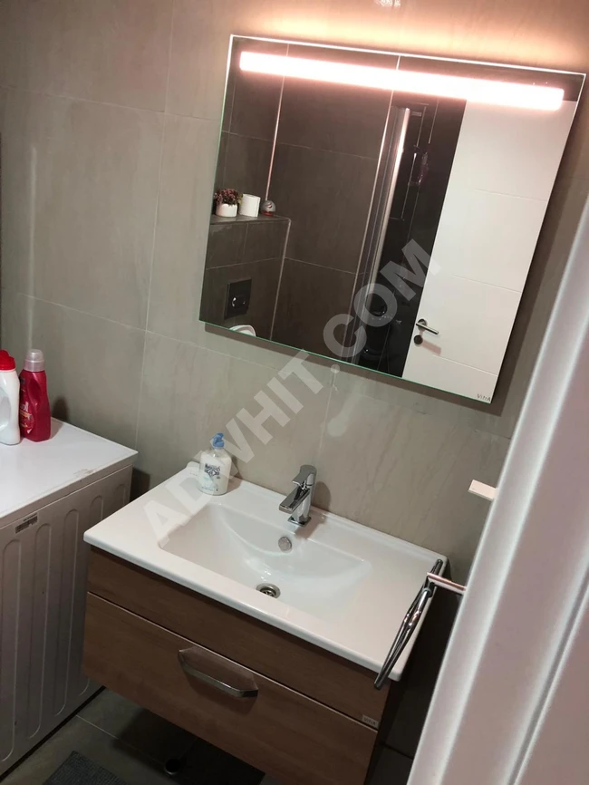 Bahçeşehir'de aylık olarak eşyalı kiralık lüks daire