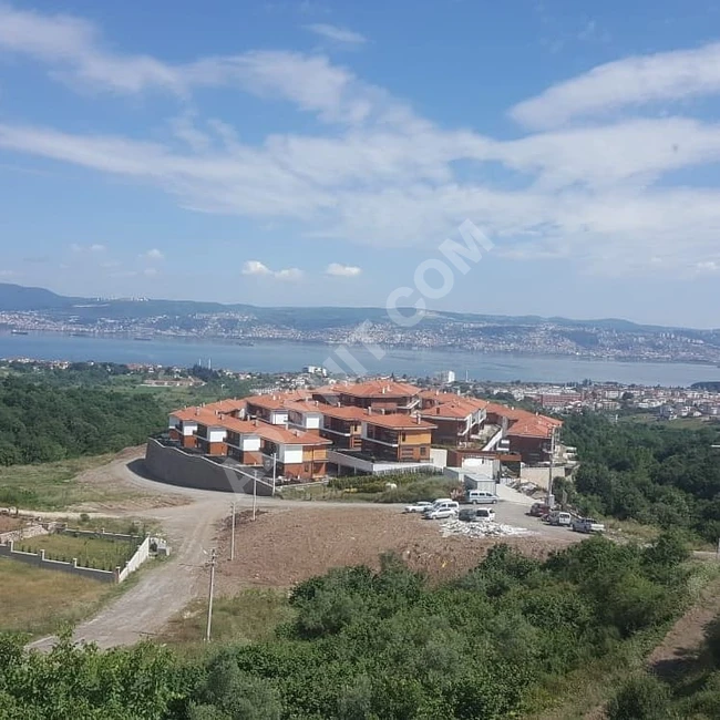 İzmit yuvacık bölgesinde deniz ve dağ manzaralı lüks eşyalı villa