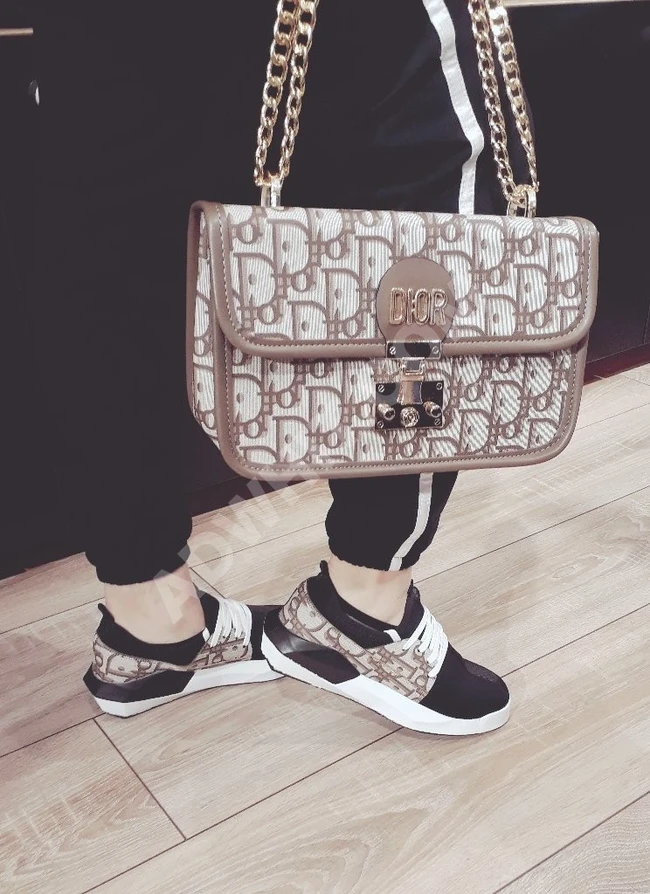 طقم حذاء وشنط