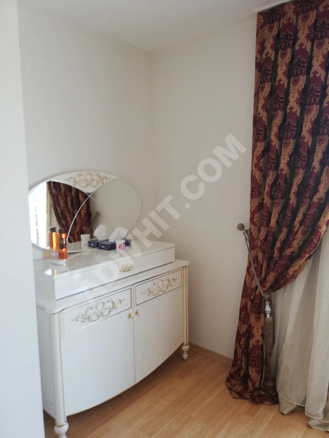 Başakşehir konut projesinde 3+1 + 3 banyo aylık olarak eşyalı kiralık daire 