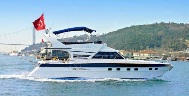 يخت VIP Yacht للايجارفي اسطنبول للجولات والمناسبات الخاصه