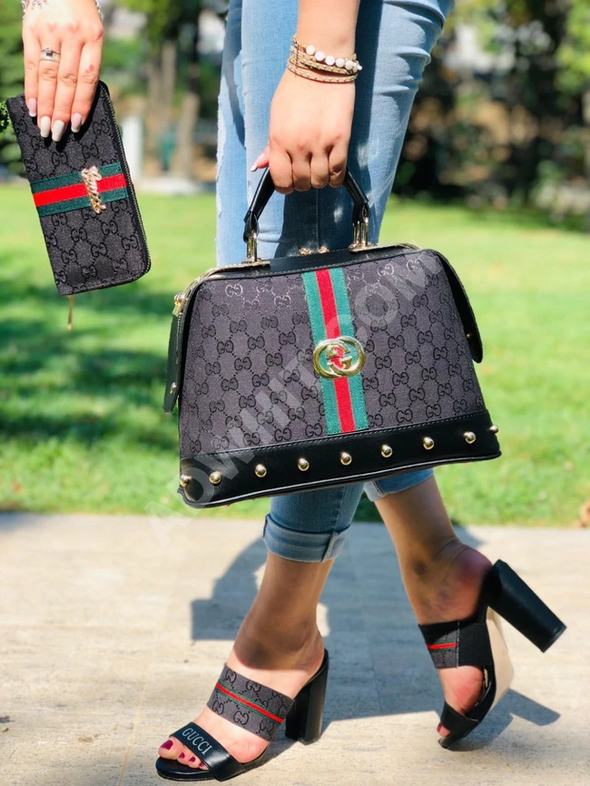 شناطي يد مع جزدان احذاء