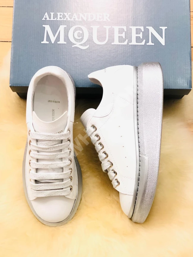 بوط نسائي. سبور. ممتاز جدا  وبارخص الاسعار 