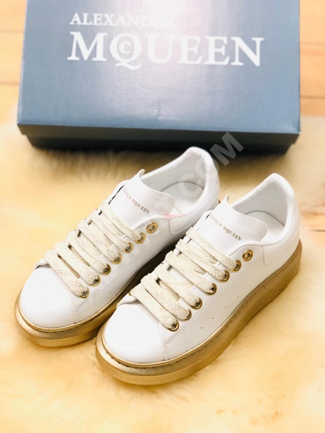 بوط نسائي. سبور. ممتاز جدا  وبارخص الاسعار 