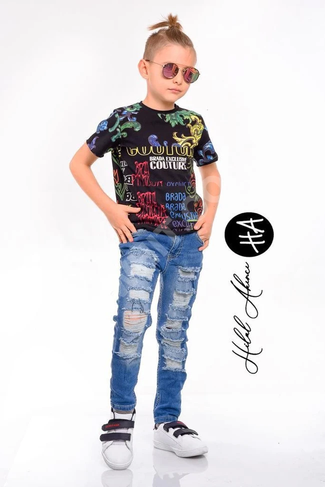 بنطال مع. تيشرت ولادي بسعر منافس 