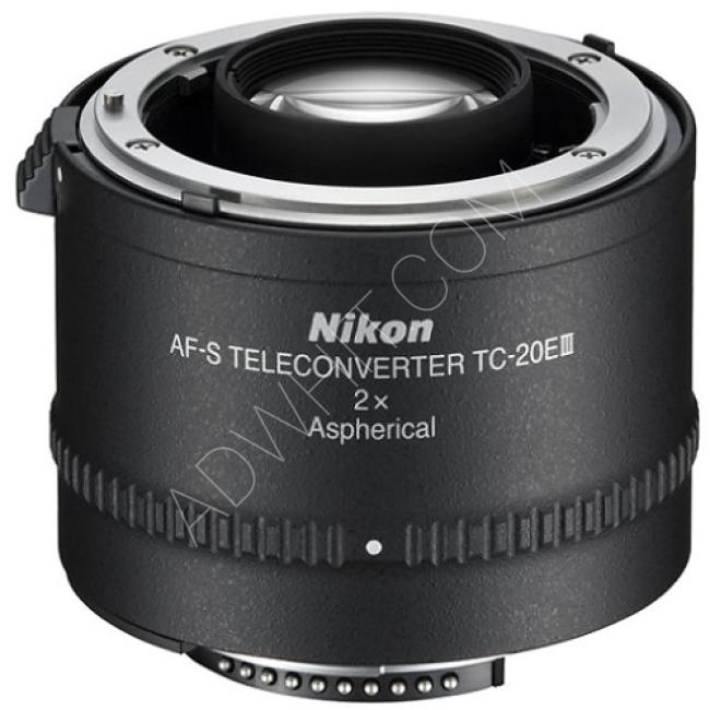 كاميرا nikon D810 + 24-70 lens + micro 105 + teleconverter 2x مستعملة بحالة ممتازة