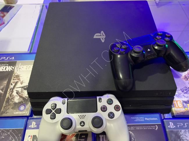 جهاز PlayStation’s 4 pro مستعمل للبيع