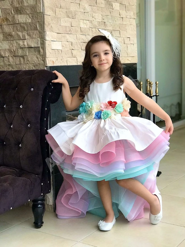 فستان بناتي بألوان زاهية