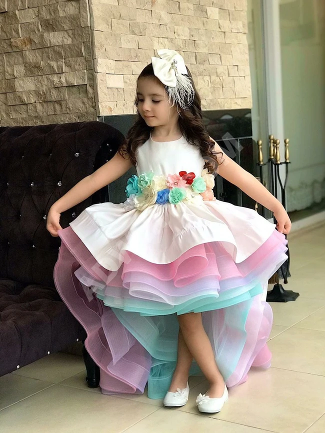 فستان بناتي بألوان زاهية