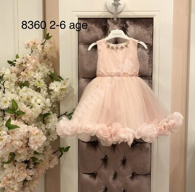 فستان بناتي بألوان زاهية