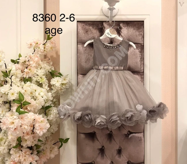 فستان بناتي بألوان زاهية