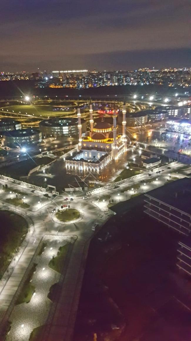 فرصة لا تعوض #شقة للبيع ضمن مجمع ايفل اسطنبول # اطلالة رائعة جداا على ميدان باشك شهير والجامع الجديد وحديقة النباتية #