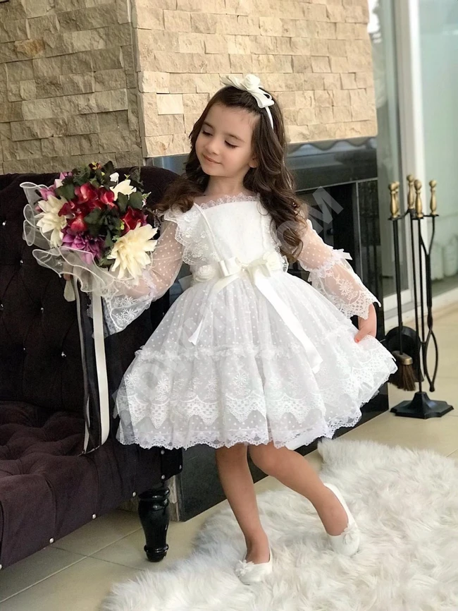 فستان أبيض بناتي دانتيل تقيل