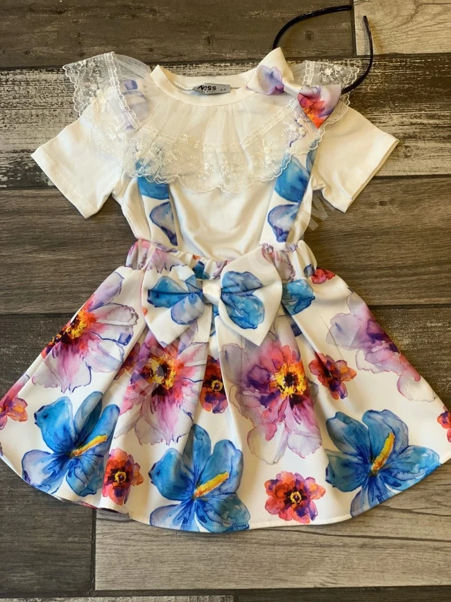 فستان بناتي بألوان صيفية زاهية