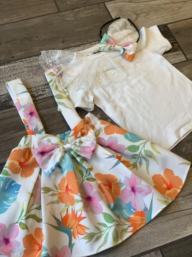 فستان بناتي بألوان صيفية زاهية