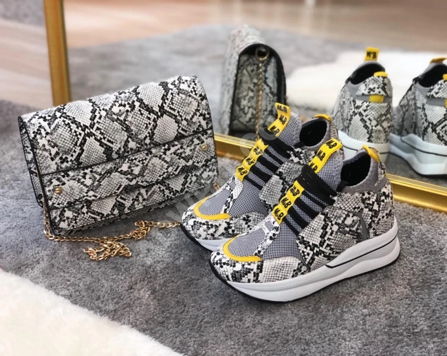 حذاء رياضي+شنطة