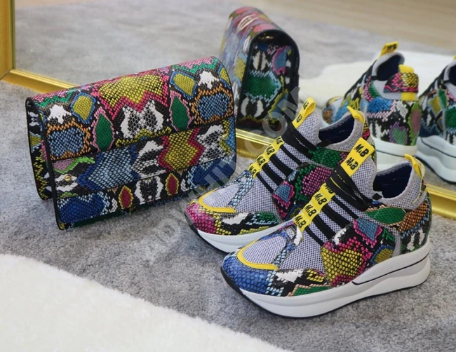 حذاء رياضي+شنطة