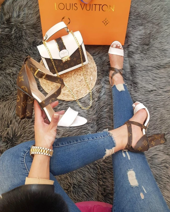 طقم حذاء سبور +شنطة يجننننن