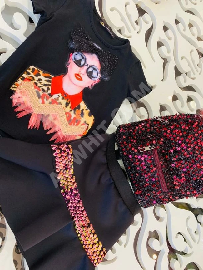 طقم بناتي تقيل مع شنطة