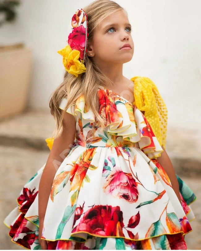 فستان بناتي بألوان زاهية