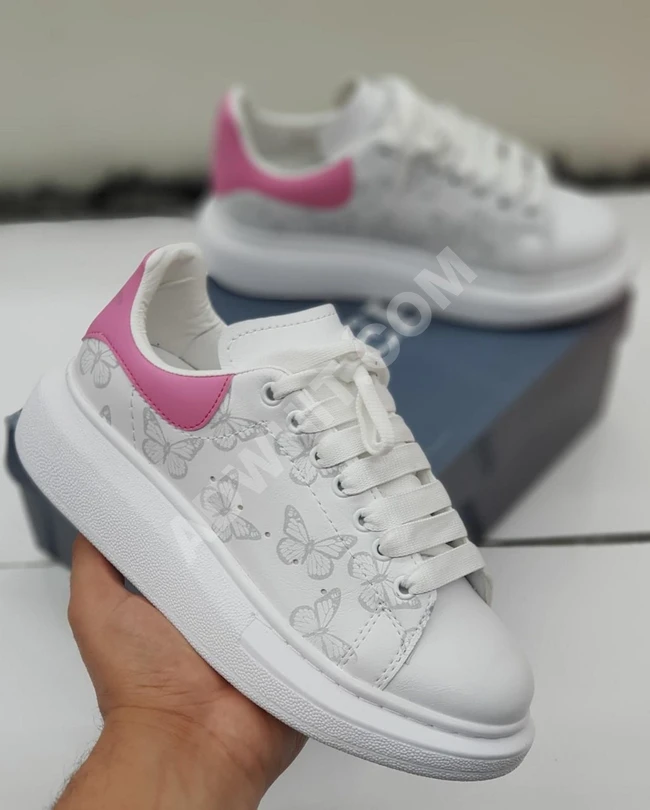 حذاء رياضي جميييل