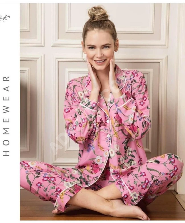 بيجامة نسائية