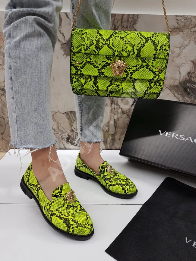 حذاء سبور مع شنطة