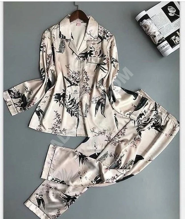 بيجامة نسائية قطعتين