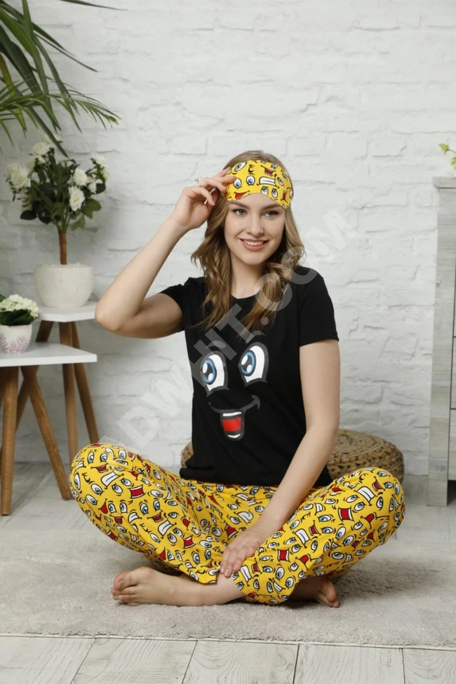 بيجامة نسائية مع بند للعيون بسعر مغري جدااااا