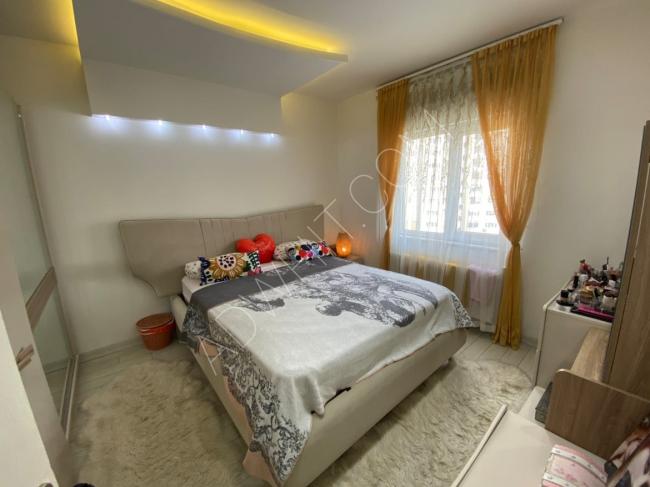 غرفة نوم للبيع 3000 ليرة بحالة ممتازة ماركة ايطالي 