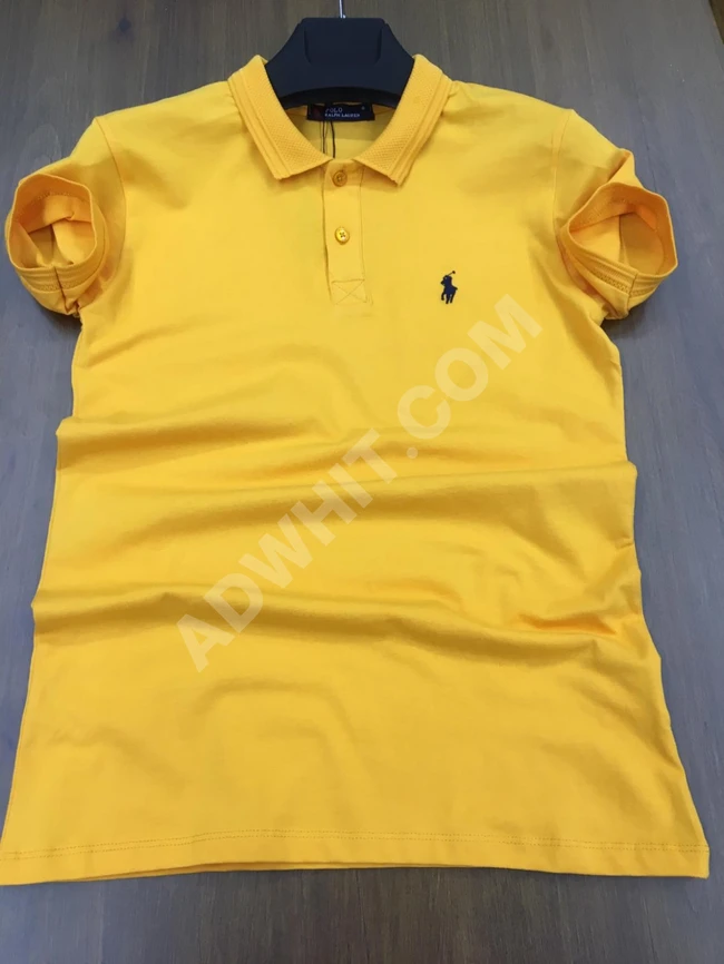 تيشرت على الموضة بياقة