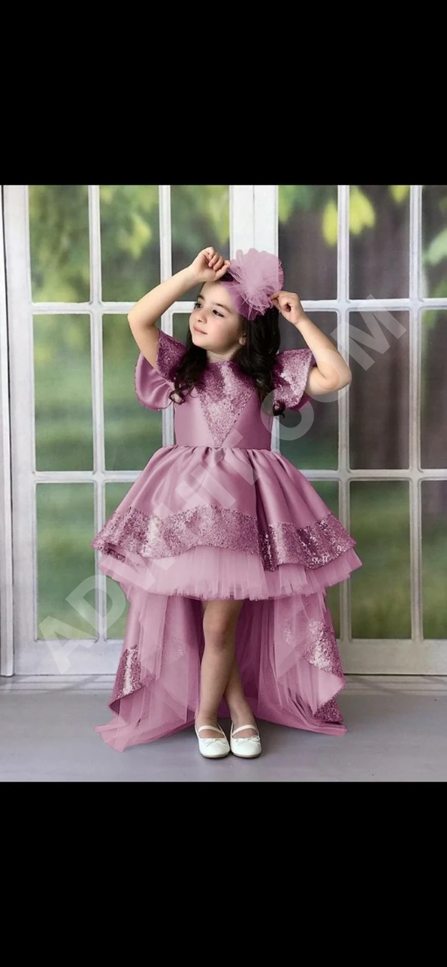 فستان بناتي مع اكسسوار للشعر
