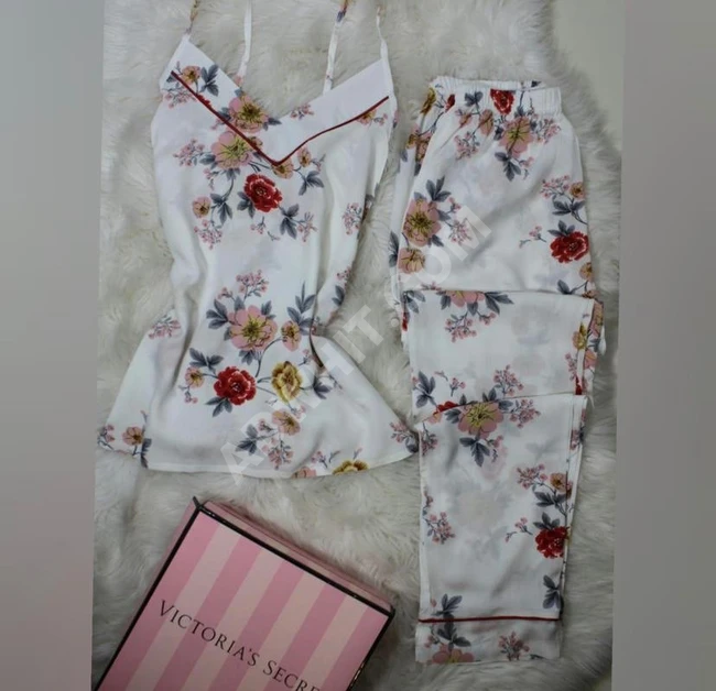 بيجامة نسائية قطعتين