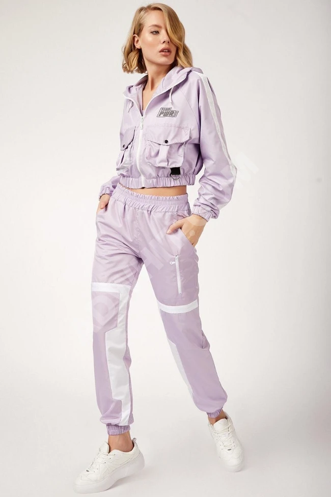 بيجامة قطعتين