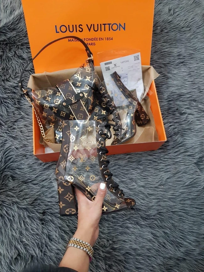 حذاء سبور مع شنطة آخر صيحات الموضة