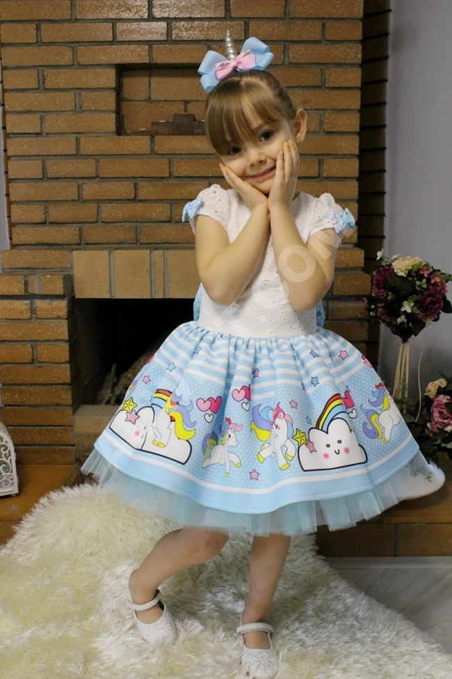 فستان بناتي مع اكسسوار للشعر