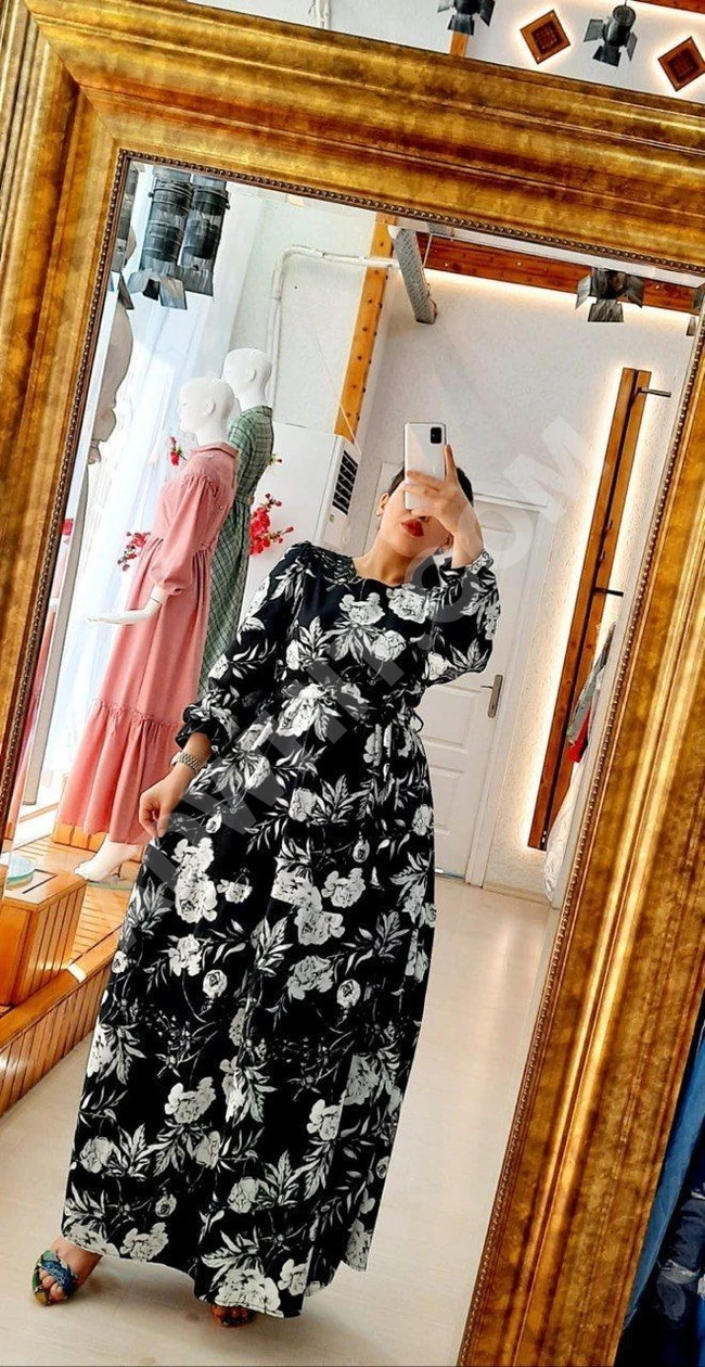 فستان نسائي