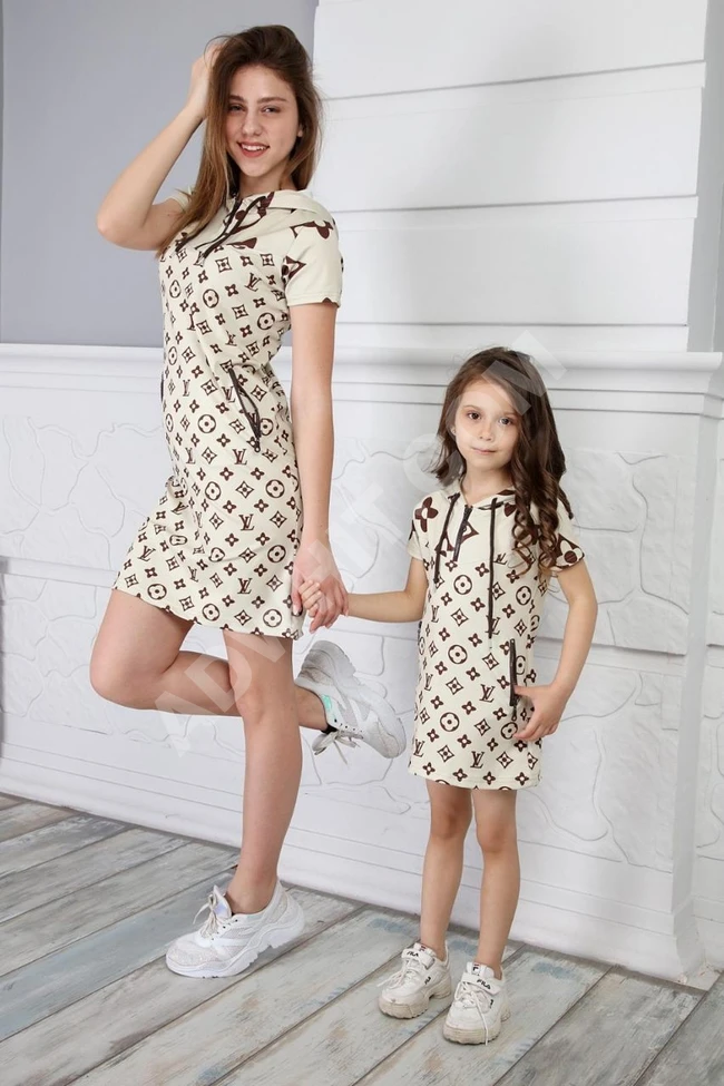 تشيرت بناتي 