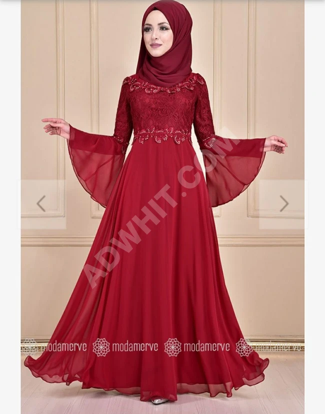 فستان نسائي