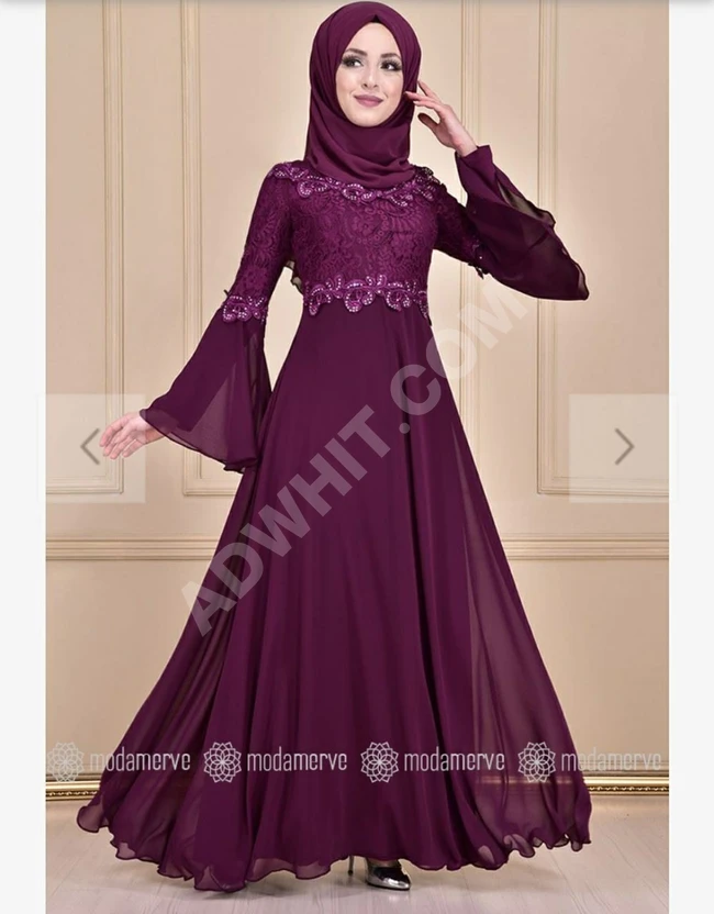 فستان نسائي