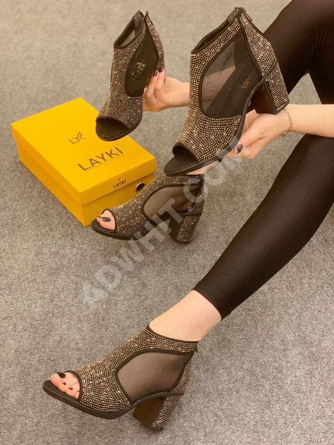 حذاء سبور وكعب نسائي