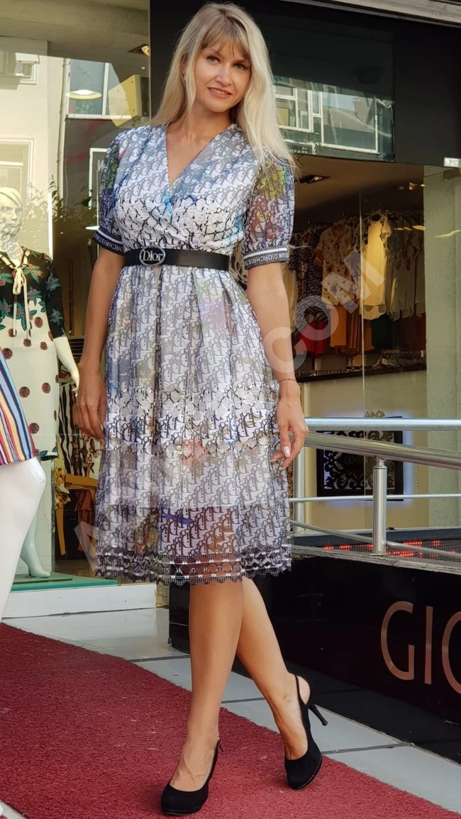 فستان نسائي 