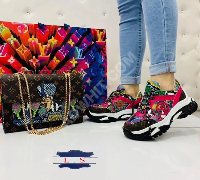 طقم حذاء مع حقيبة