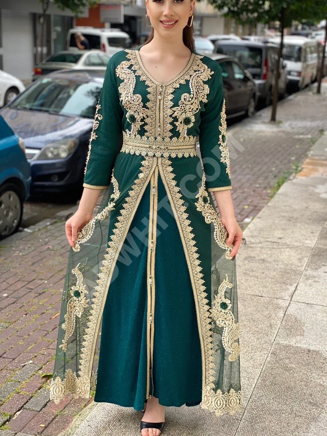 فستان نسائي  طويل بسعر  منافس