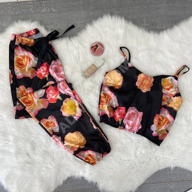 بيجاما نوم نسائية 