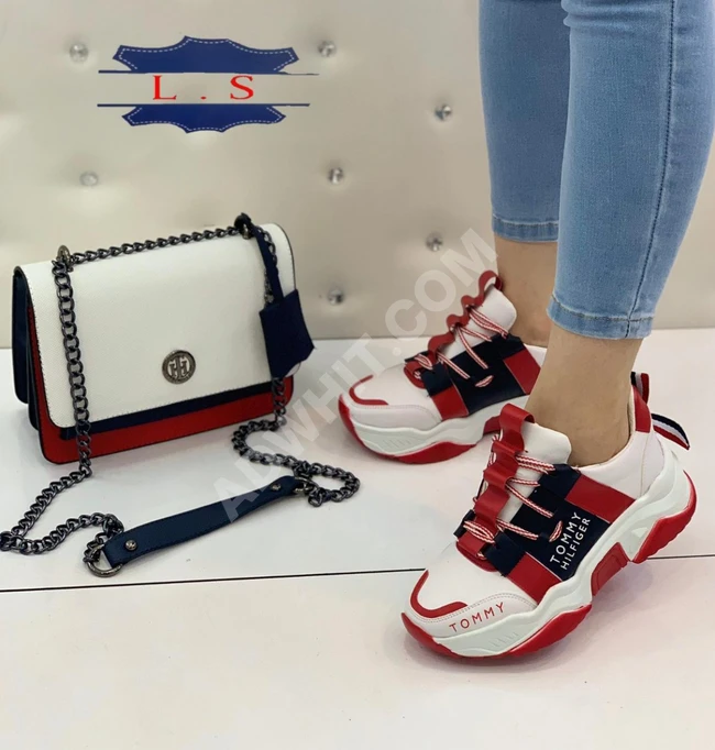 طقم حذاء مع حقيبة 