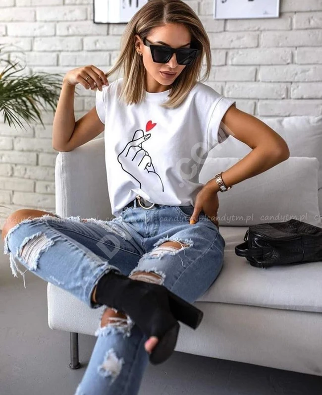 بلوز نسائي مميز